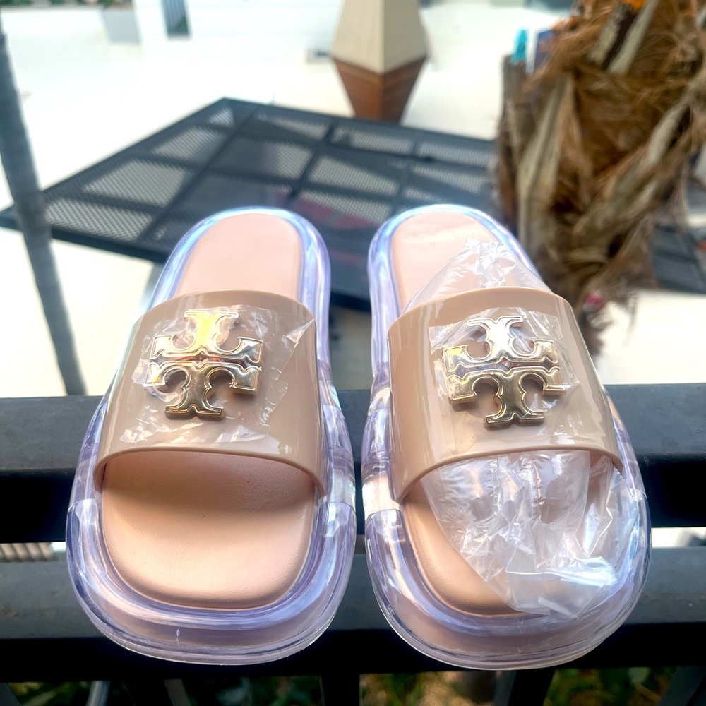 Tory burch bubble jelly beige sandals size 7 gold logo edition